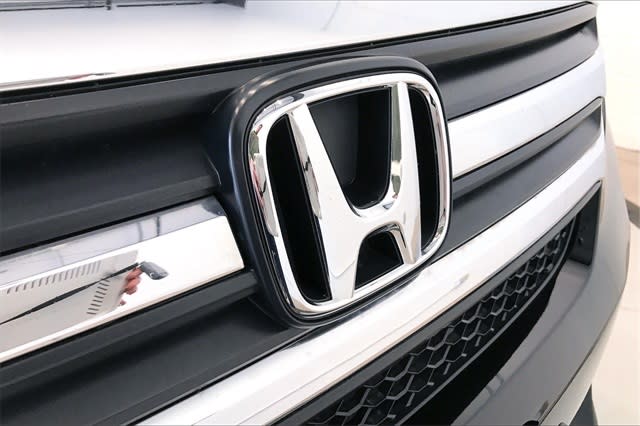 Thumbnail: 2018 Honda Pilot - 31