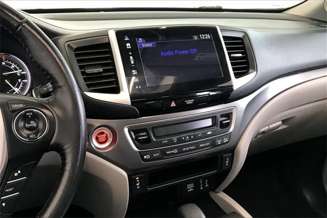 Thumbnail: 2018 Honda Pilot - 14