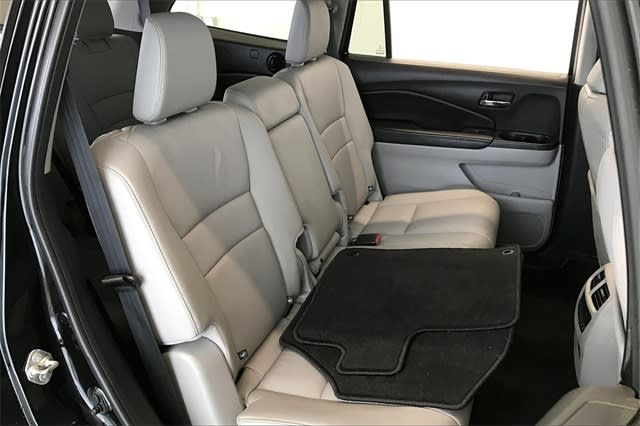 Thumbnail: 2018 Honda Pilot - 22