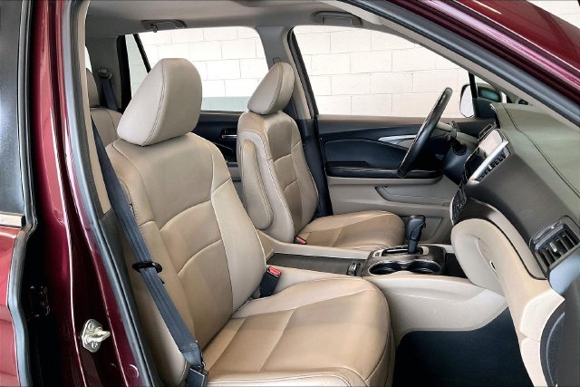 Thumbnail: 2017 Honda Pilot - 12