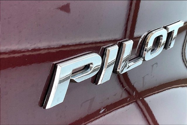 Thumbnail: 2017 Honda Pilot - 35