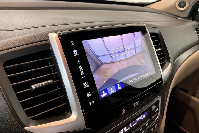 Thumbnail: 2017 Honda Pilot - 28