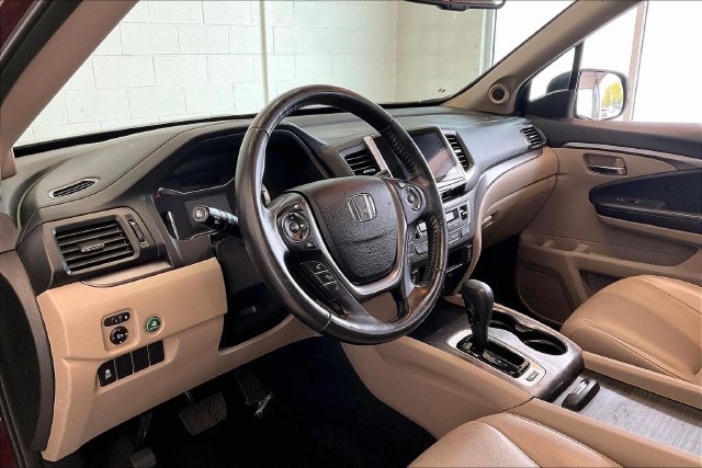 Thumbnail: 2017 Honda Pilot - 2