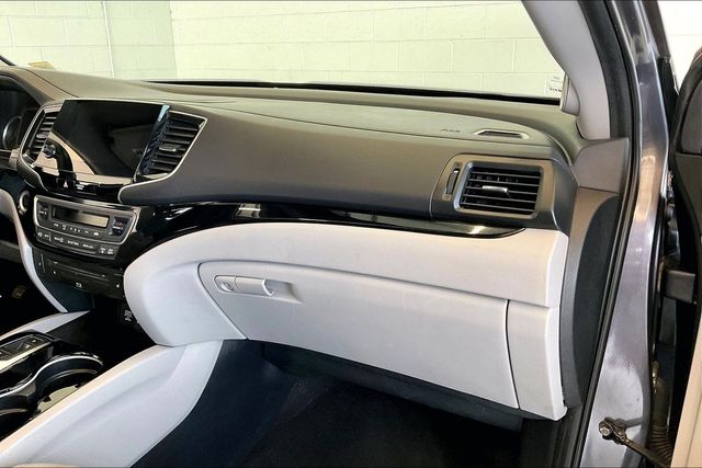 Thumbnail: 2020 Honda Pilot - 24