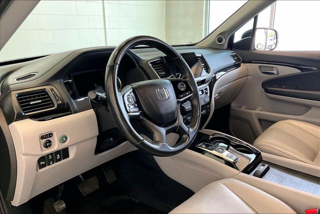 Thumbnail: 2020 Honda Pilot - 2