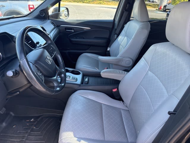 Thumbnail: 2019 Honda Passport - 8