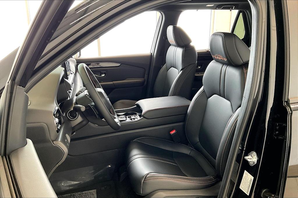 Thumbnail: 2025 Honda Pilot - 11