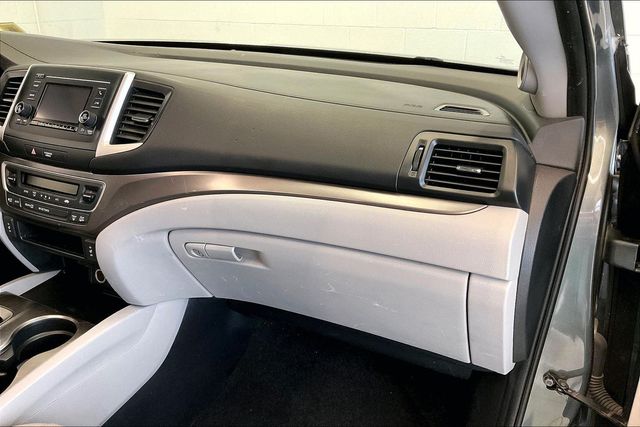 Thumbnail: 2019 Honda Ridgeline - 24