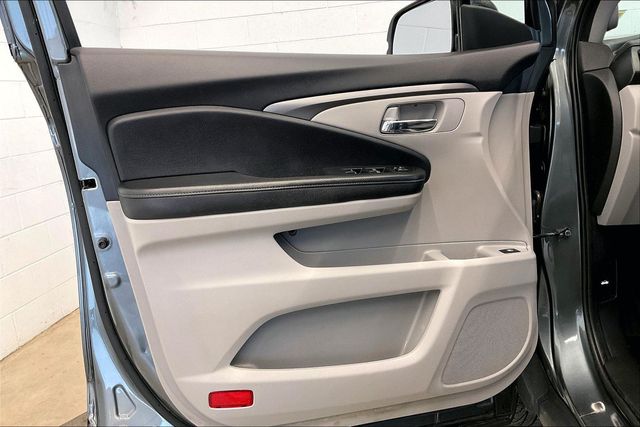 Thumbnail: 2019 Honda Ridgeline - 29