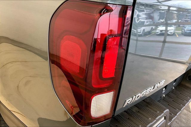 Thumbnail: 2019 Honda Ridgeline - 32