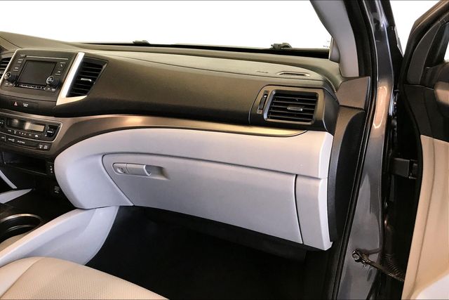 Thumbnail: 2019 Honda Ridgeline - 21