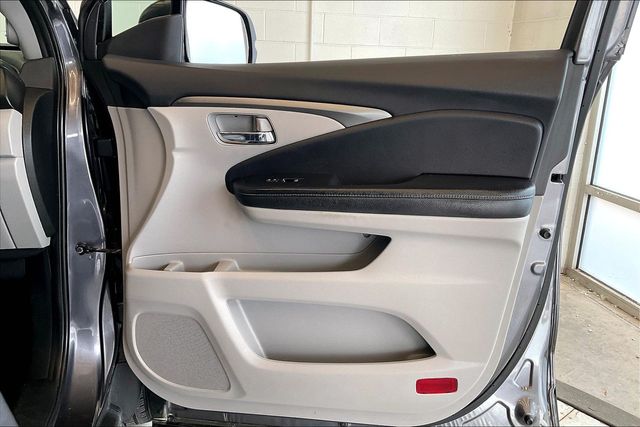 Thumbnail: 2019 Honda Ridgeline - 31