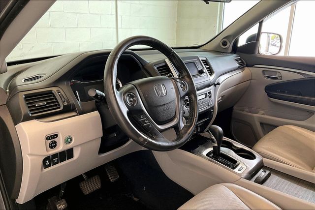 Thumbnail: 2019 Honda Ridgeline - 2