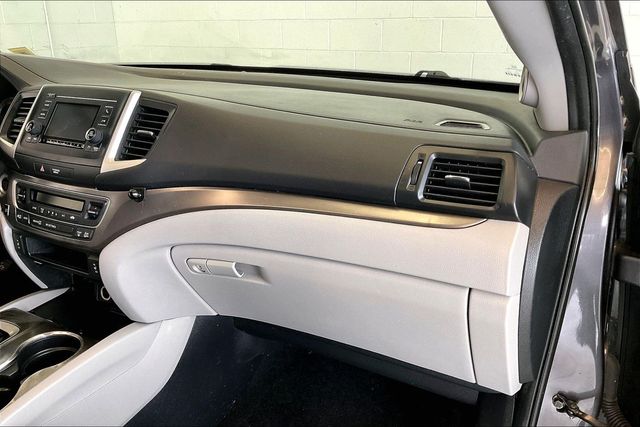 Thumbnail: 2019 Honda Ridgeline - 25