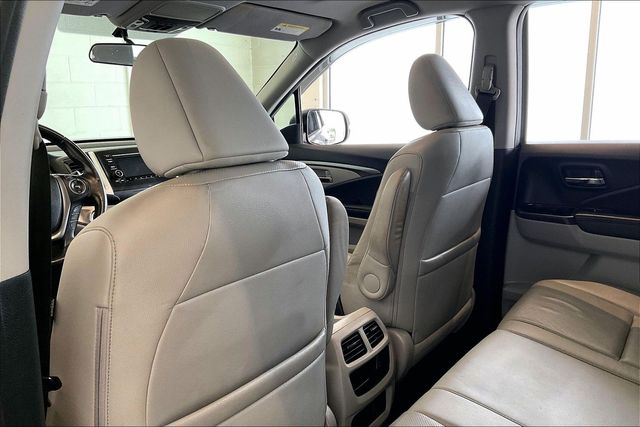 Thumbnail: 2019 Honda Ridgeline - 13