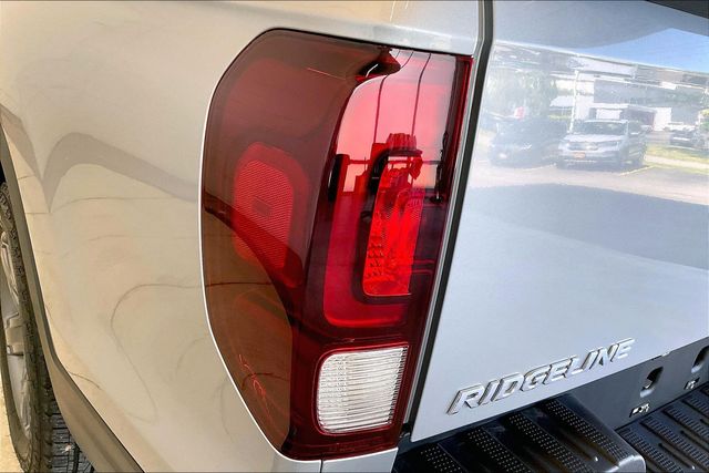 Thumbnail: 2023 Honda Ridgeline - 32