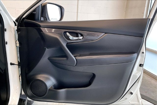 Thumbnail: 2019 Nissan Rogue - 30