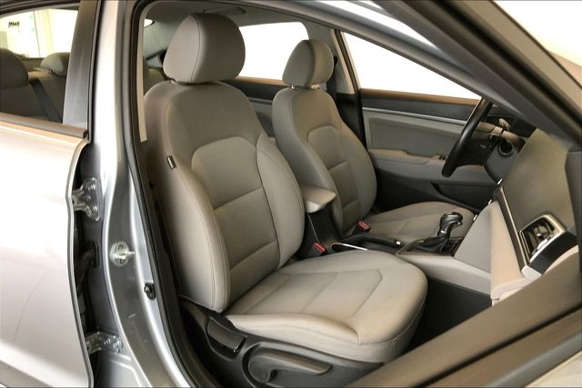 Thumbnail: 2017 Hyundai Elantra - 10