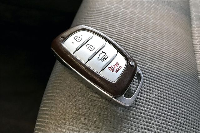 Thumbnail: 2017 Hyundai Elantra - 17