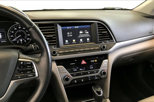 Thumbnail: 2017 Hyundai Elantra - 14