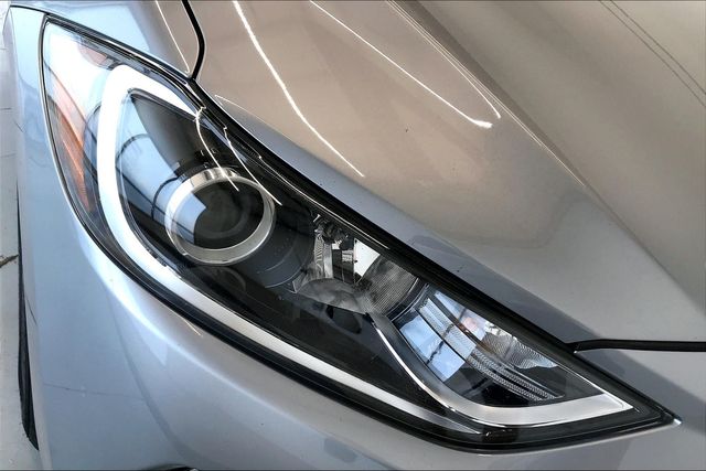 Thumbnail: 2017 Hyundai Elantra - 28