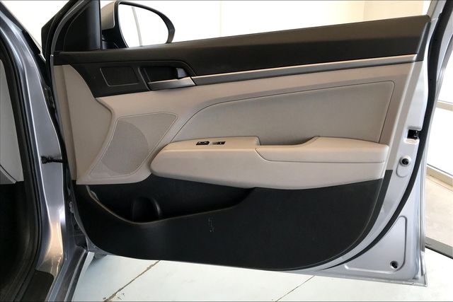Thumbnail: 2017 Hyundai Elantra - 27