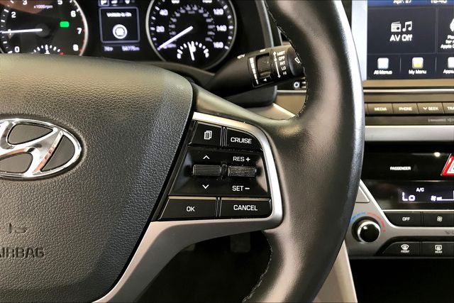 Thumbnail: 2017 Hyundai Elantra - 24