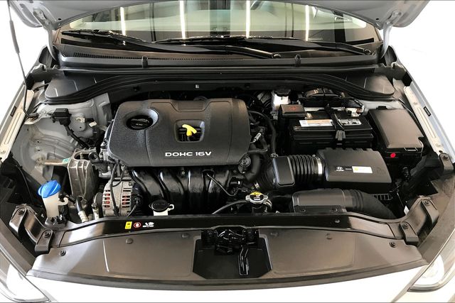 Thumbnail: 2017 Hyundai Elantra - 8