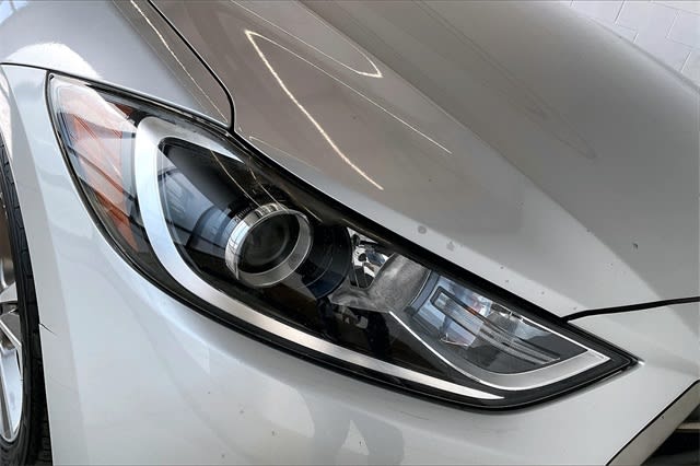 2017 Hyundai Elantra Limited Edition 31