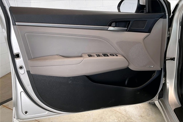 2017 Hyundai Elantra Limited Edition 29