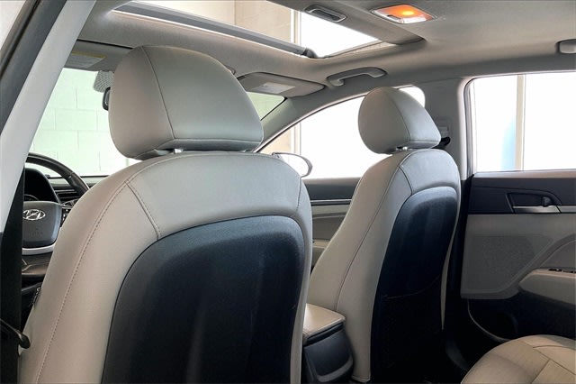 2017 Hyundai Elantra Limited Edition 12