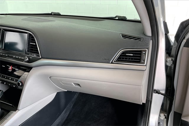 2017 Hyundai Elantra Limited Edition 24