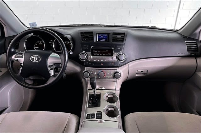 Thumbnail: 2012 Toyota Highlander - 10
