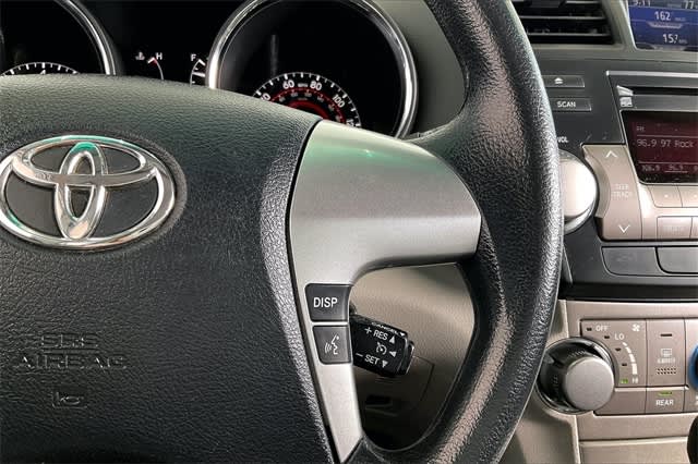 Thumbnail: 2012 Toyota Highlander - 27