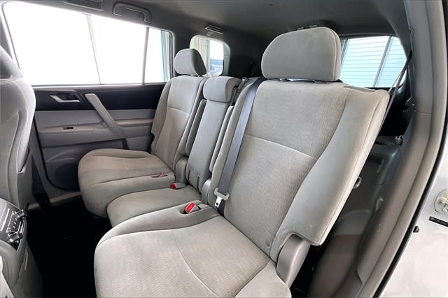 Thumbnail: 2012 Toyota Highlander - 13