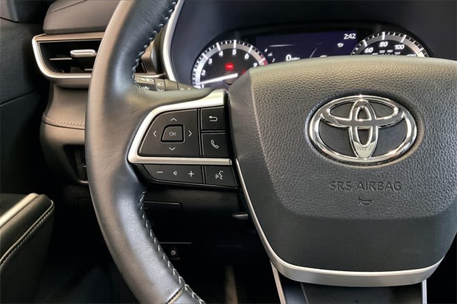 2022 Toyota Highlander XLE 27