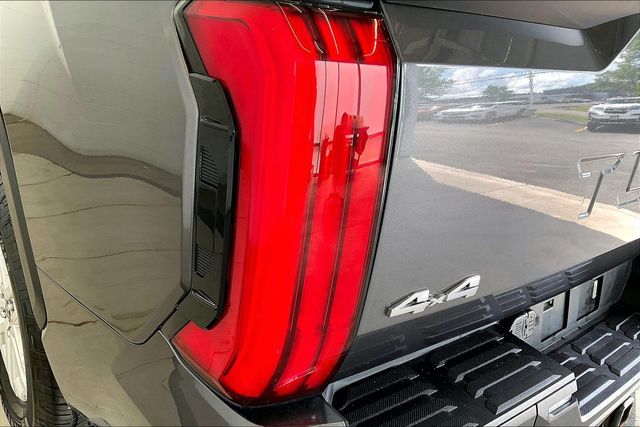 Thumbnail: 2022 Toyota Tundra - 32