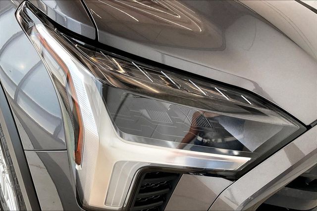 Thumbnail: 2022 Toyota Tundra - 31