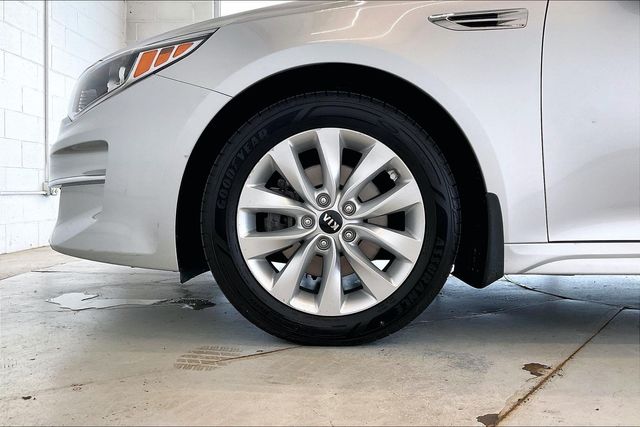 Thumbnail: 2018 Kia Optima - 8