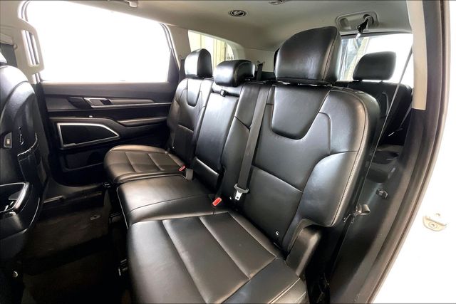 Thumbnail: 2021 Kia Telluride - 21