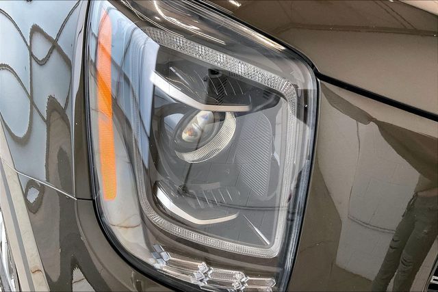 Thumbnail: 2020 Kia Telluride - 31