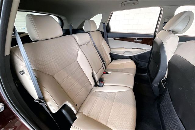 Thumbnail: 2016 Kia Sorento - 25