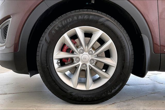 Thumbnail: 2016 Kia Sorento - 8