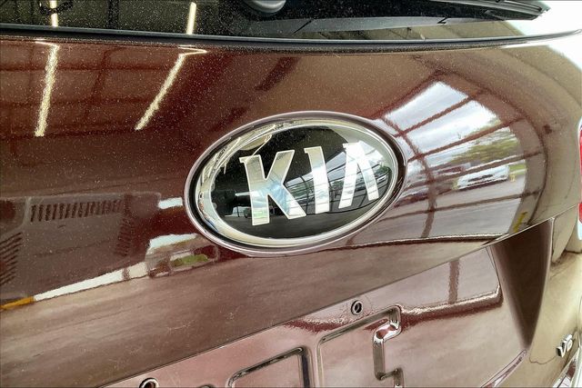 Thumbnail: 2016 Kia Sorento - 7