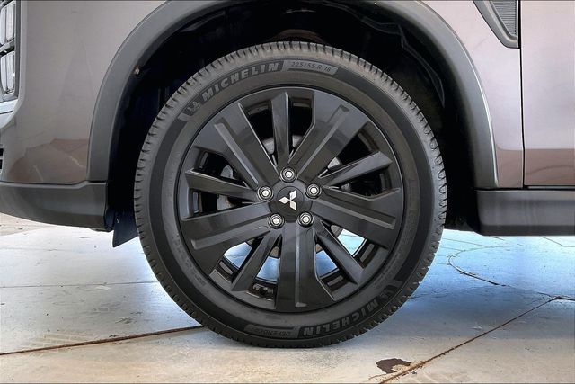 Thumbnail: 2021 Mitsubishi Outlander Sport - 8
