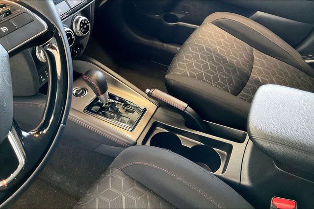Thumbnail: 2021 Mitsubishi Outlander Sport - 16