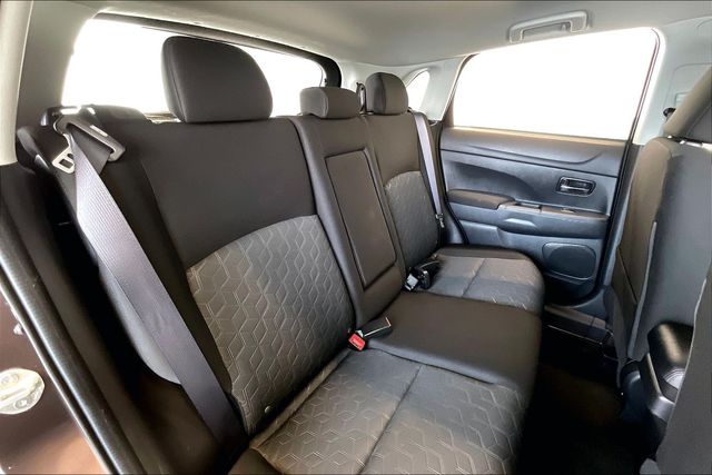 Thumbnail: 2021 Mitsubishi Outlander Sport - 26
