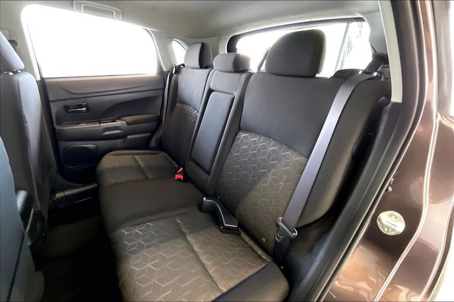 Thumbnail: 2021 Mitsubishi Outlander Sport - 22