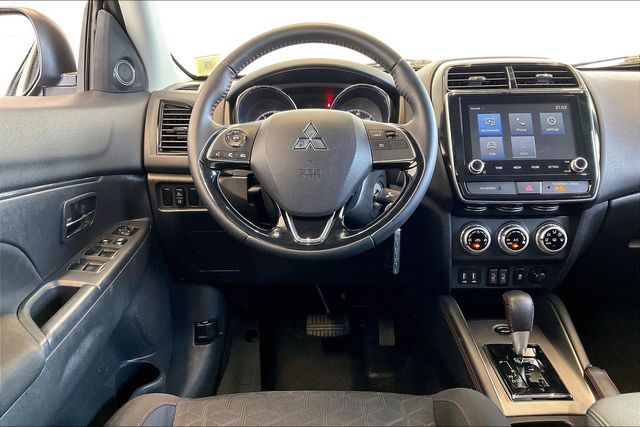 Thumbnail: 2021 Mitsubishi Outlander Sport - 14