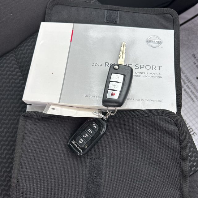 Thumbnail: 2019 Nissan Rogue Sport - 8